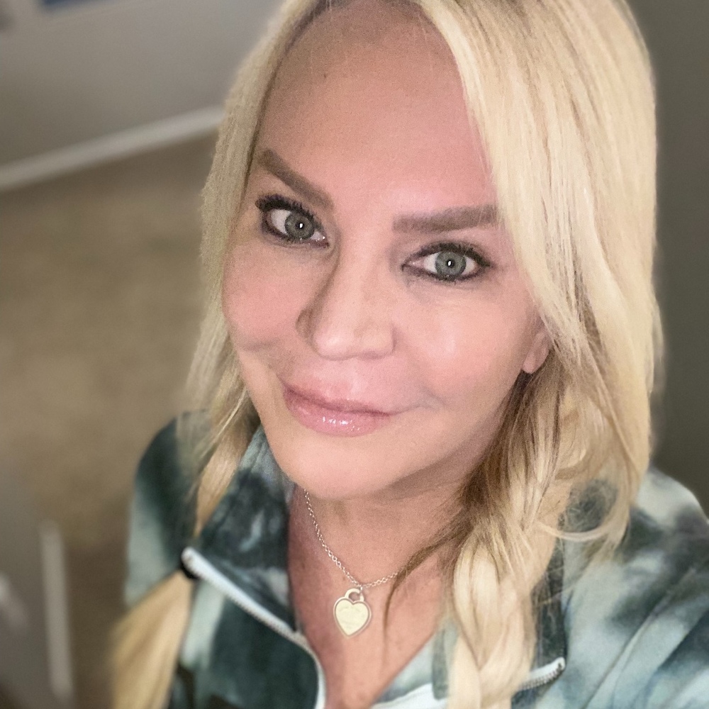 Meet your Posher, Gina